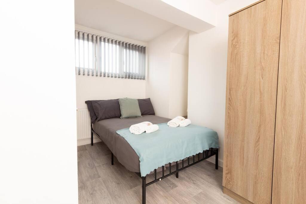 Apartment 5 - Refurbished In A Shared House Sheffield