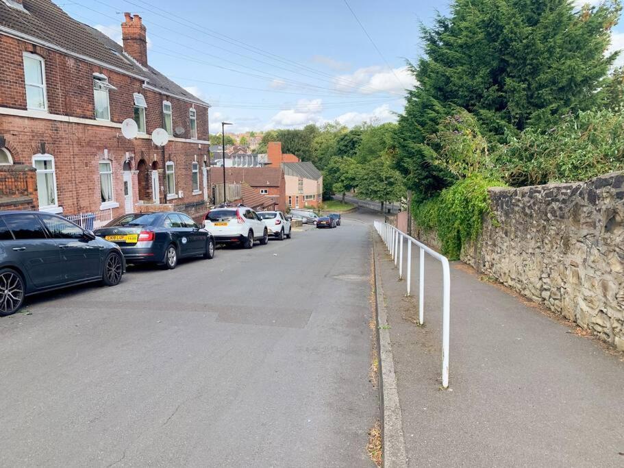5 - Refurbished In A Shared House * Sheffield