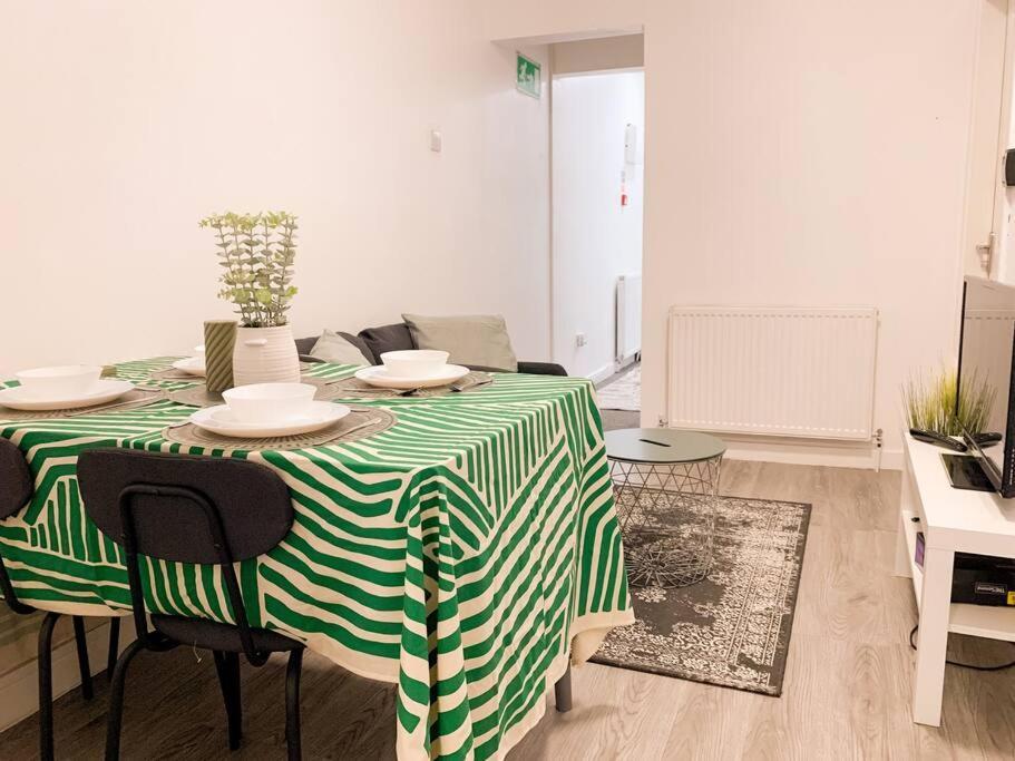 Apartment 5 - Refurbished In A Shared House *