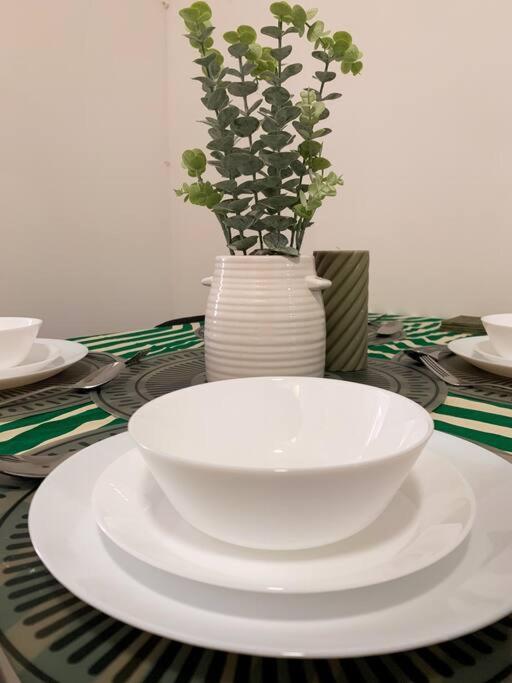 Apartment 5 - Refurbished In A Shared House *